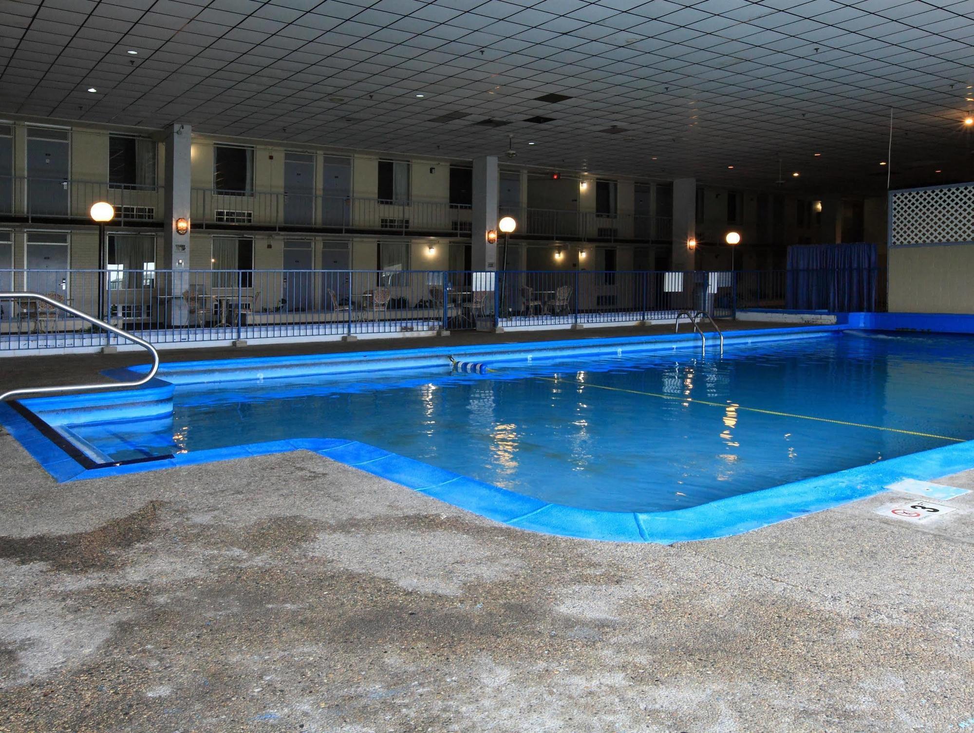 Americas Best Value Inn Newton Extérieur photo