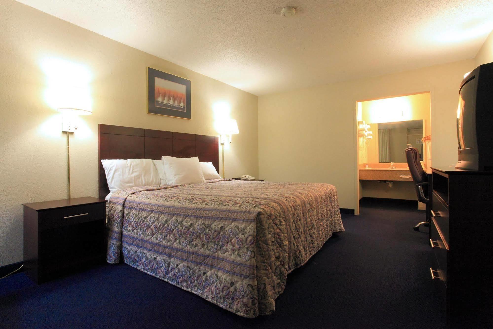 Americas Best Value Inn Newton Chambre photo