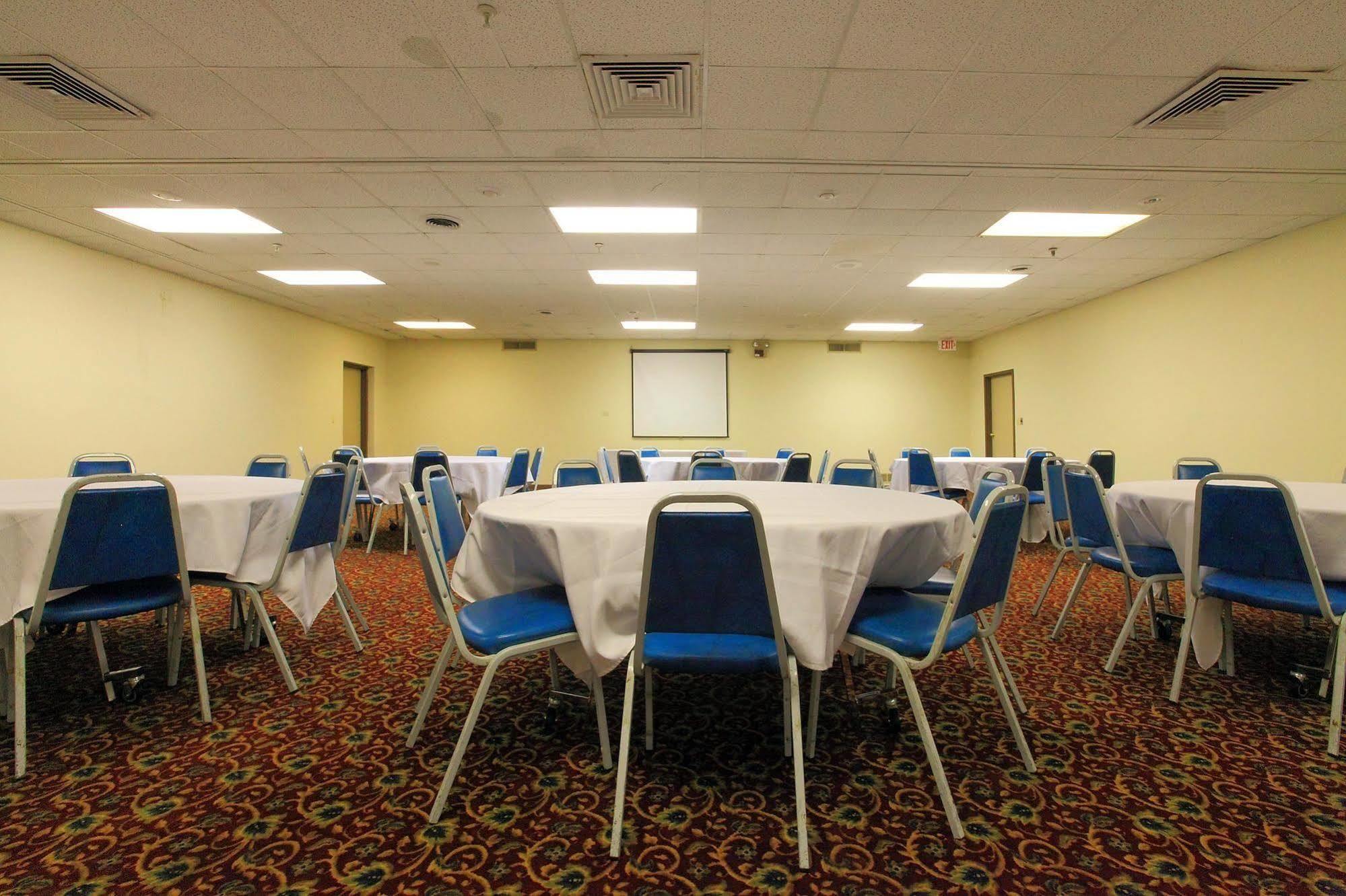 Americas Best Value Inn Newton Facilités photo